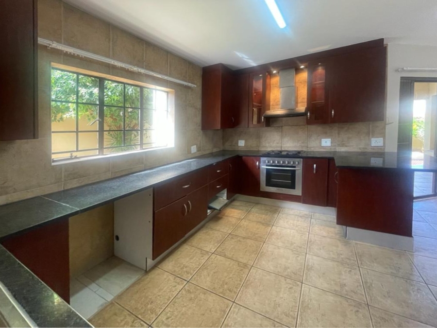 To Let 3 Bedroom Property for Rent in Melodie North West